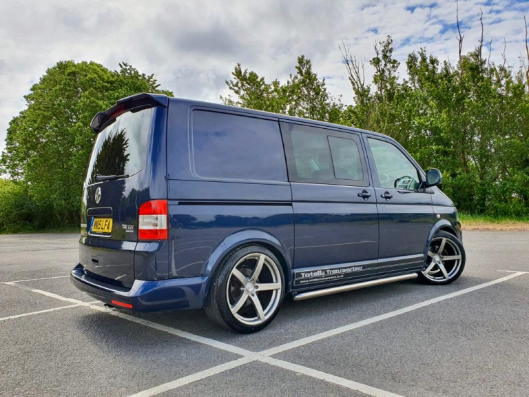 Volkswagen Transporter T5 Kombi Bus